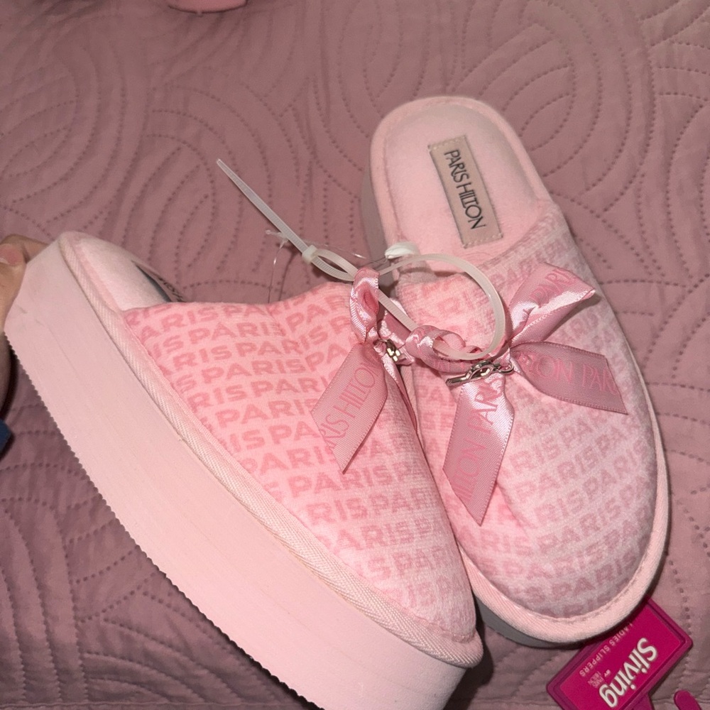 Paris Hilton Light Pink Bow Slippers - Picture 3 of 4